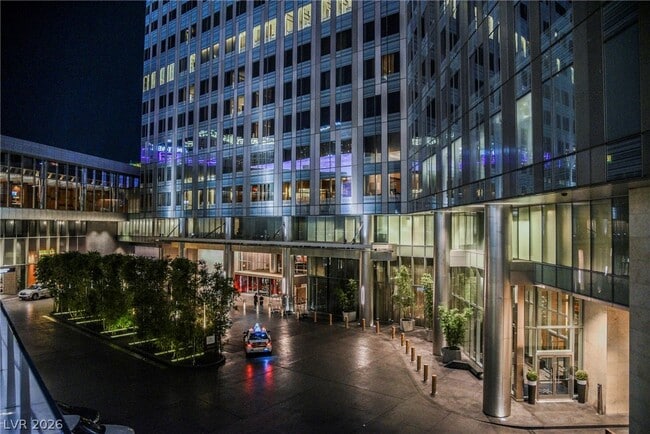 Building Photo - 3750 S Las Vegas Blvd