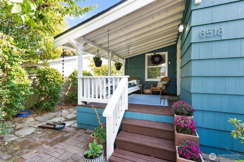 Building Photo - 1815 11th Ave