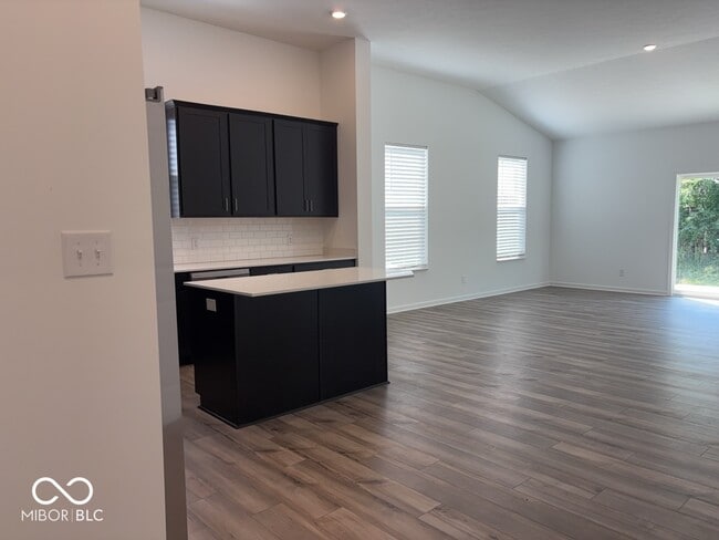 Building Photo - 821 Oyster Bay Dr