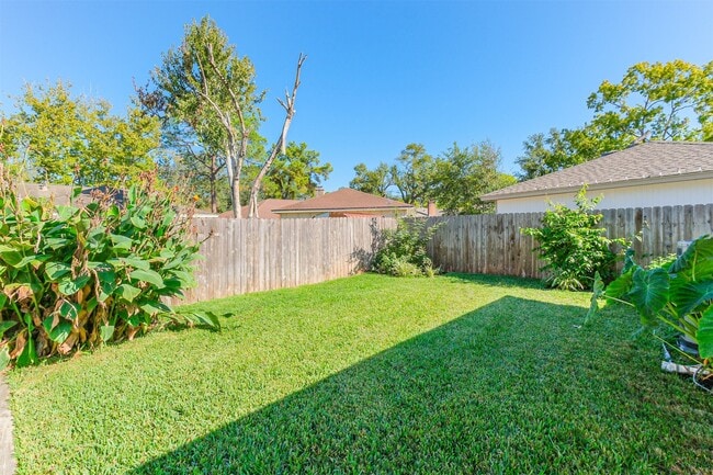 Building Photo - 9714 Railton St