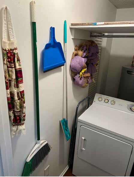 New washer and dryer - 451 Marion Ave