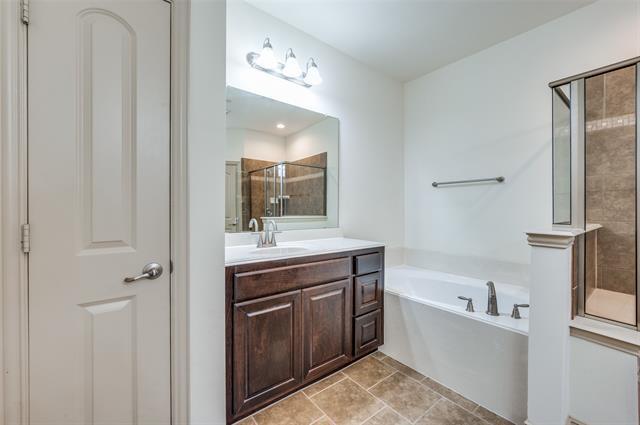 Building Photo - 4940 Empire Way
