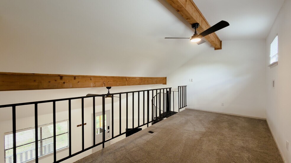 Building Photo - 7004 Oak Meadow Cir