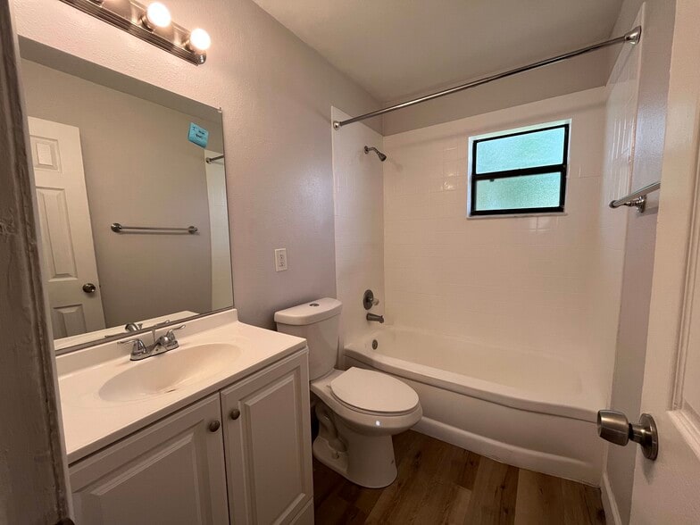 Bathroom - 2111 Bonneville Dr