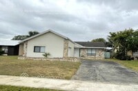 Building Photo - 413 SW 75th Ave