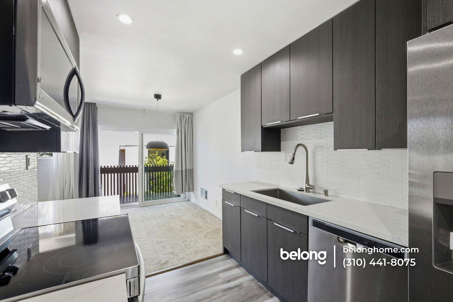 Building Photo - 5950 Canterbury Dr