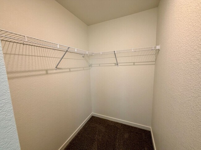 Building Photo - 604 Cheyenne Trl