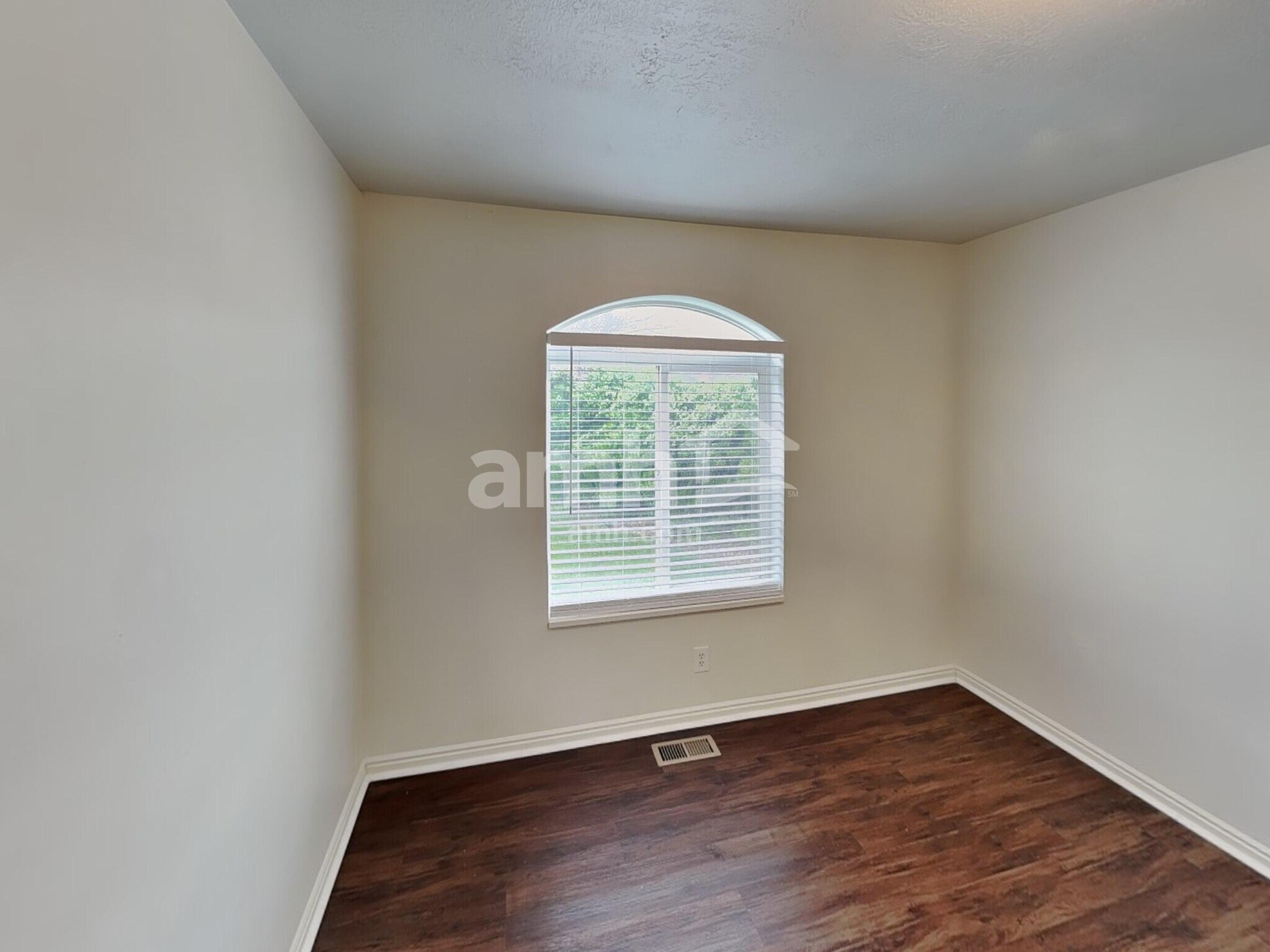 Building Photo - 1666 W 9685 S