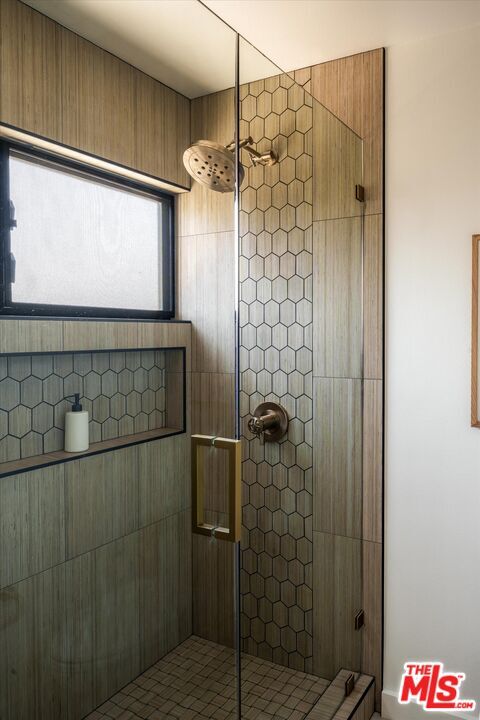 Building Photo - 2313 Banyan Dr