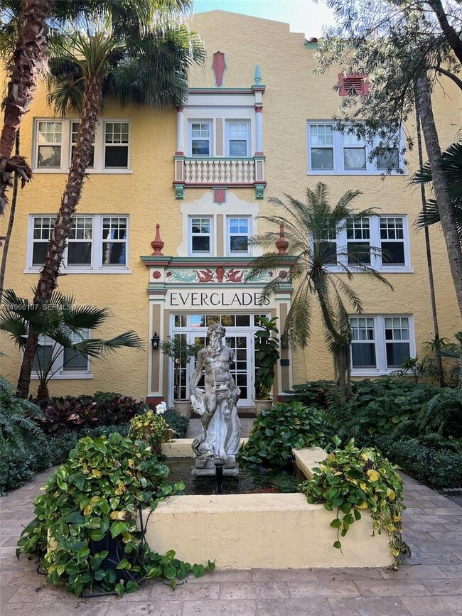 Building Photo - 536 14th St