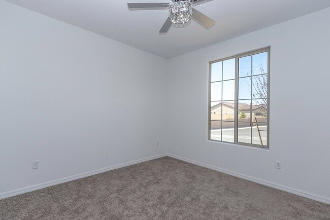 Building Photo - SINGLE STORY HOME IN GATED DEL WEBB AT LAK...