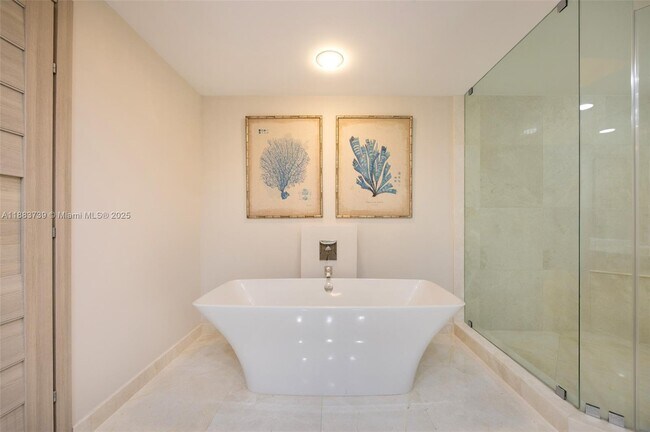 Building Photo - 17301 Biscayne Blvd
