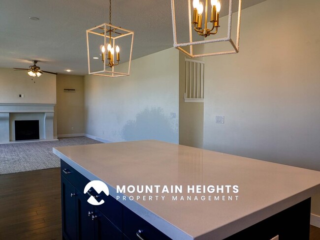 Building Photo - 2274 S 50 E