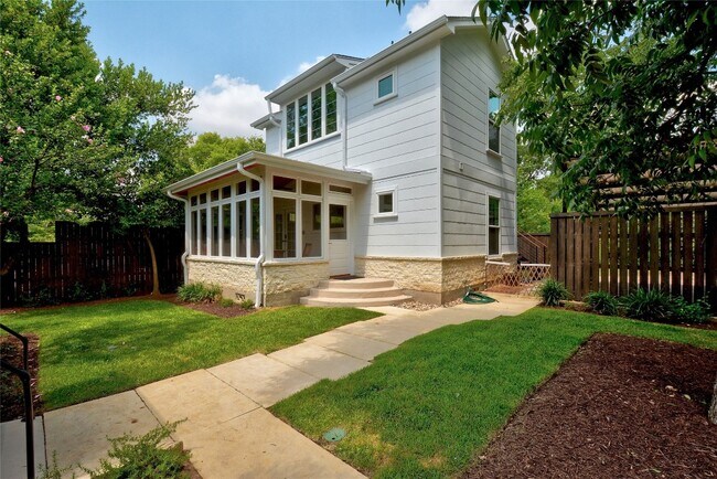 Building Photo - 4518 Red River St
