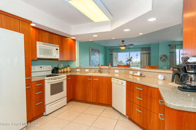 Building Photo - 732 Bayside Dr