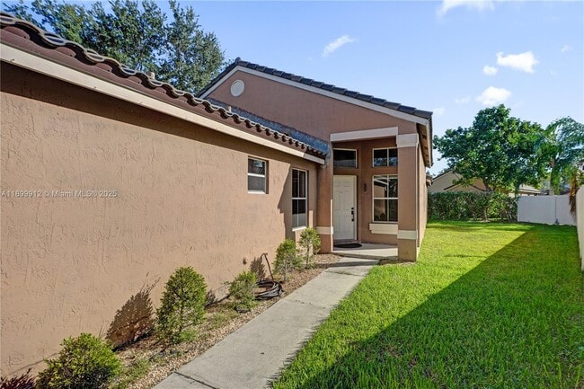 Building Photo - 658 Stanton Dr