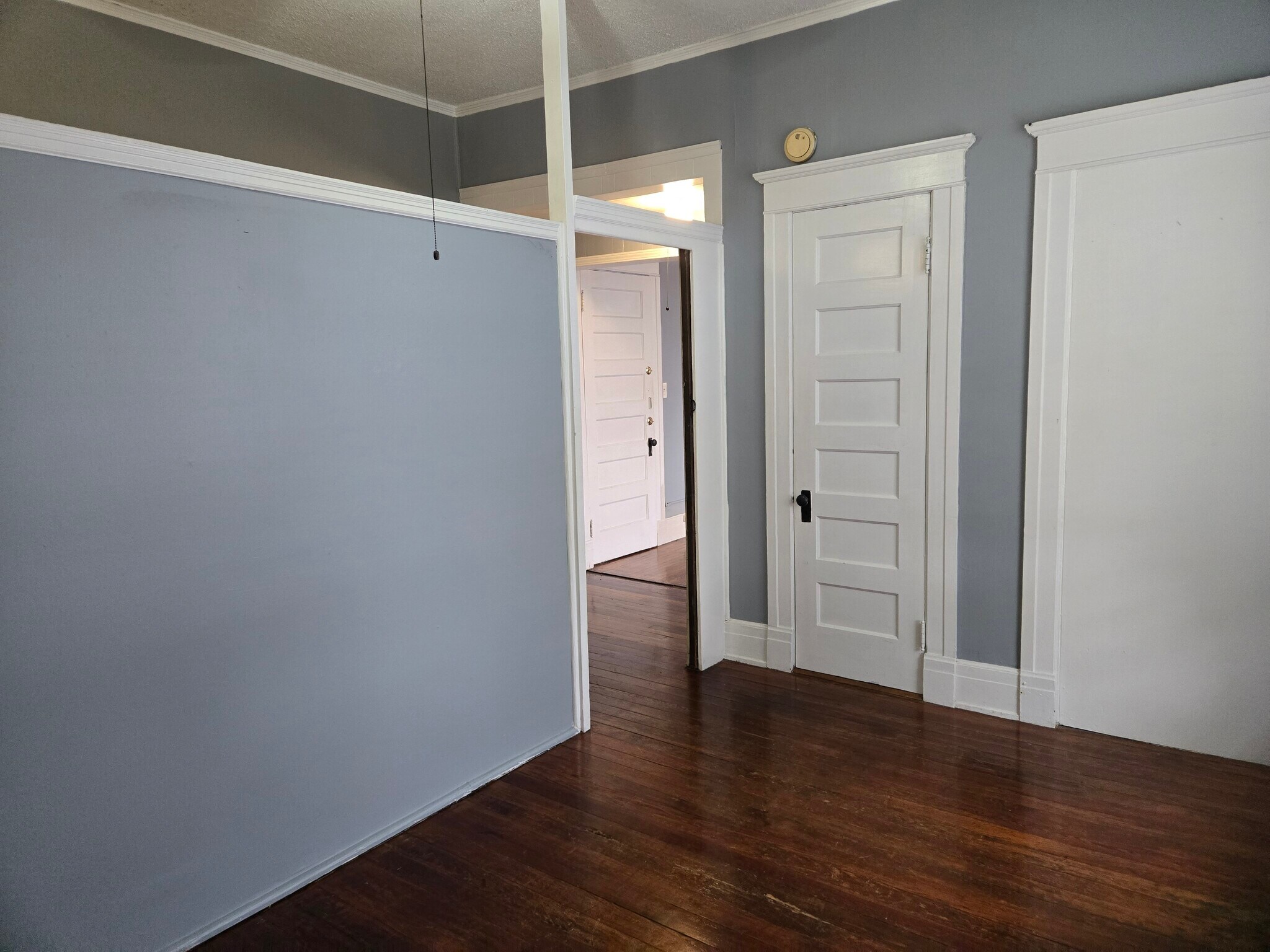 Building Photo - 137 N Willett St