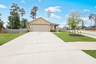 Building Photo - 7103 Blue Oak Dr