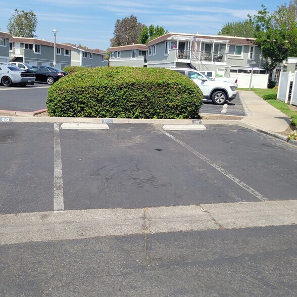 Additional dedicated parking spot. - 23065 Via Pimiento