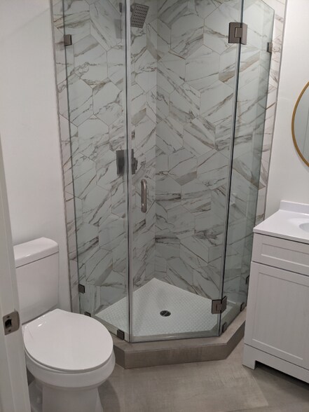 Building Photo - 2102 Thurman Ave.