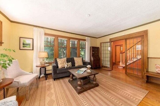 Building Photo - 824 N 66th St