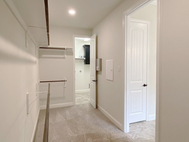 Building Photo - 14626 Moccasin Ridge Dr