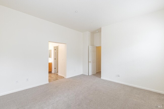 Building Photo - 201 Spur Ridge Ln