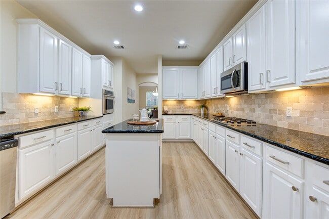 Building Photo - 2327 Centerbrook Ln