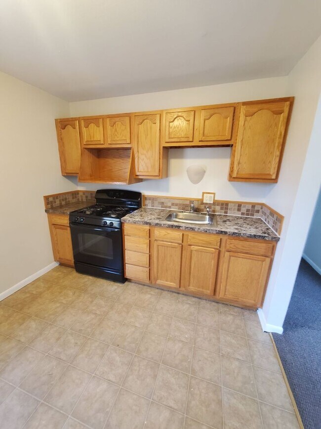 Building Photo - 4605-4607 W. Villard Ave. (Duplex)