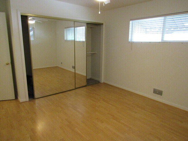 Building Photo - 2 Bedrooms plus 2 non confirming bedrooms in the basement close to light rail