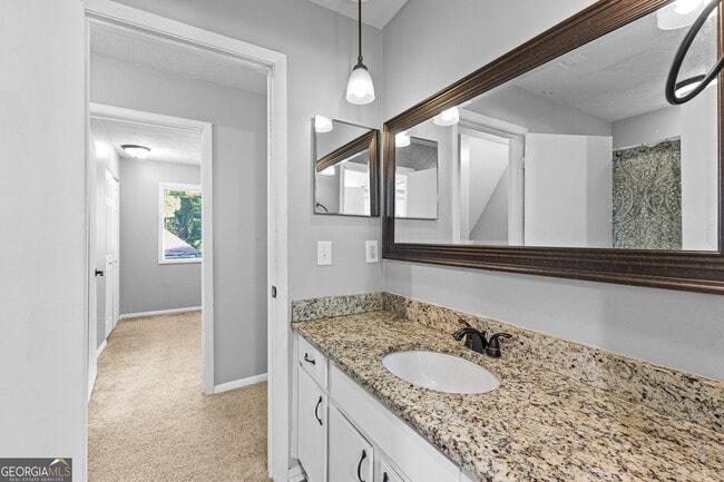 Building Photo - 143 Twiggs Cor