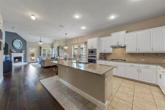 Building Photo - 10637 Musketball Pl