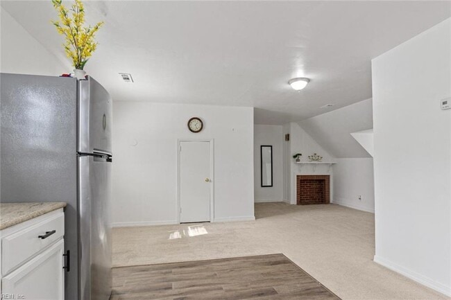 Building Photo - 108 Cooley Rd