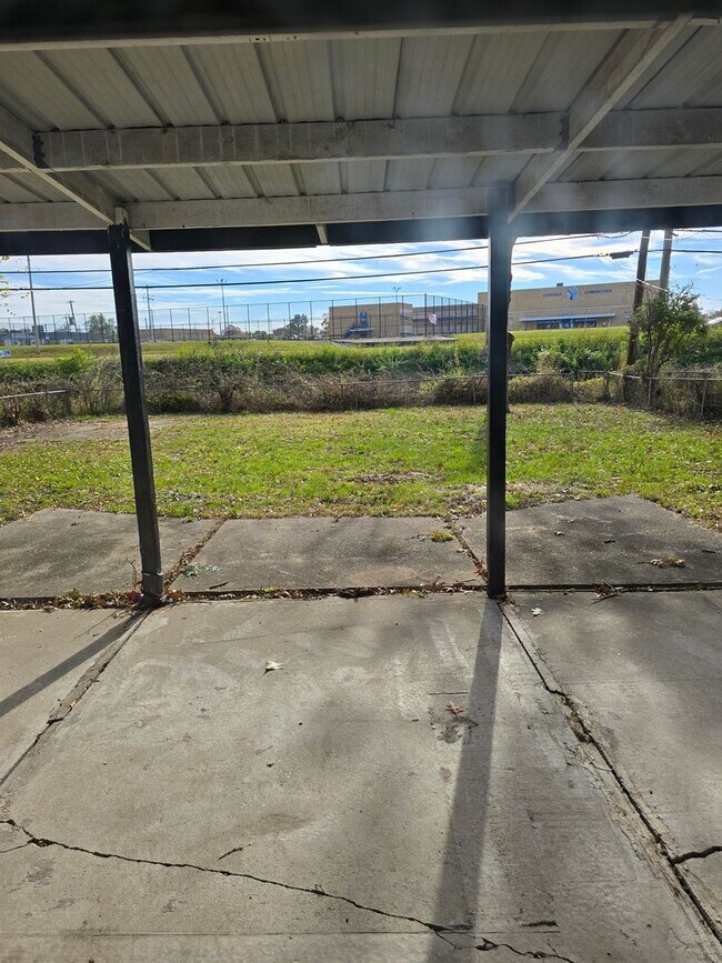 Building Photo - Cute 3bed/1bath