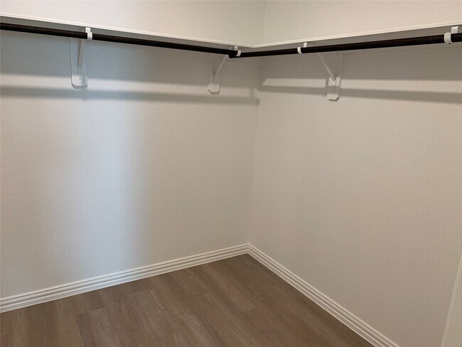 Building Photo - 18118 Rockvine Dr