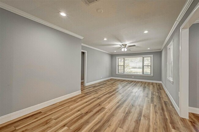 Building Photo - 4038 Cheena Dr