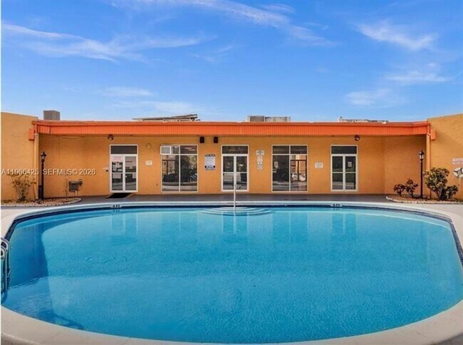 Building Photo - 4334 NW 9th Ave