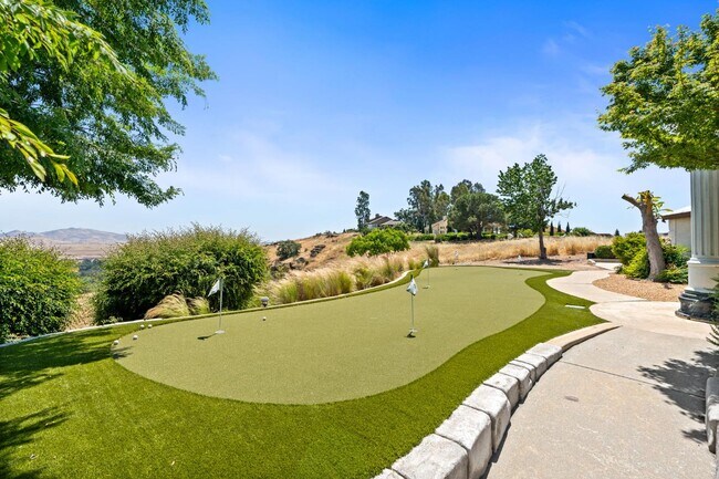 Building Photo - 14215 Killarney Dr