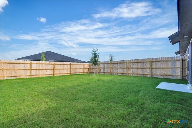Building Photo - 902 Cherry Laurel Ln