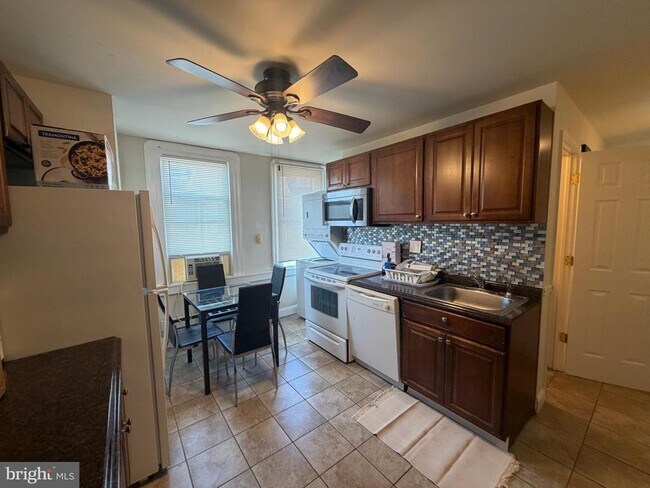 Building Photo - 7105 Rising Sun Ave