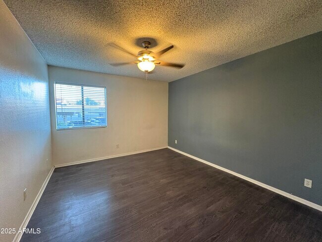 Building Photo - 2938 N 61st Pl