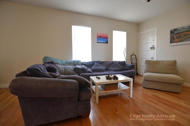 Building Photo - 42 Litchfield St
