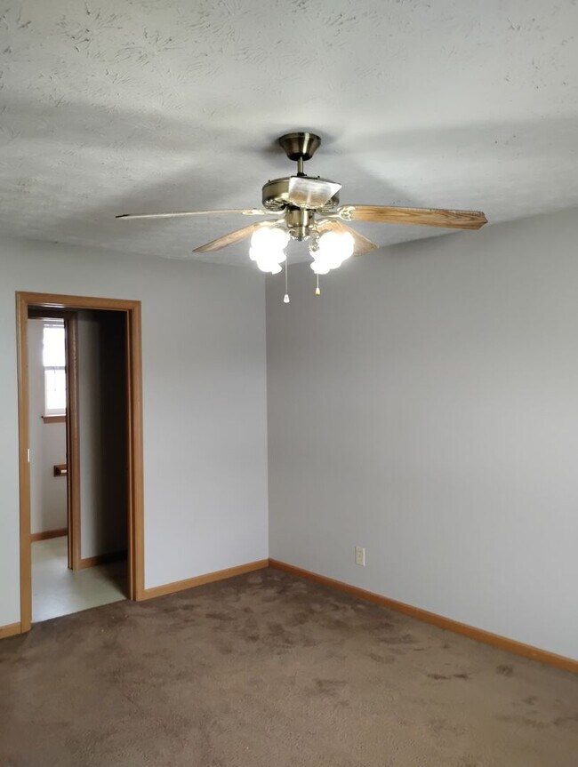 Building Photo - 3396 Edison Dr