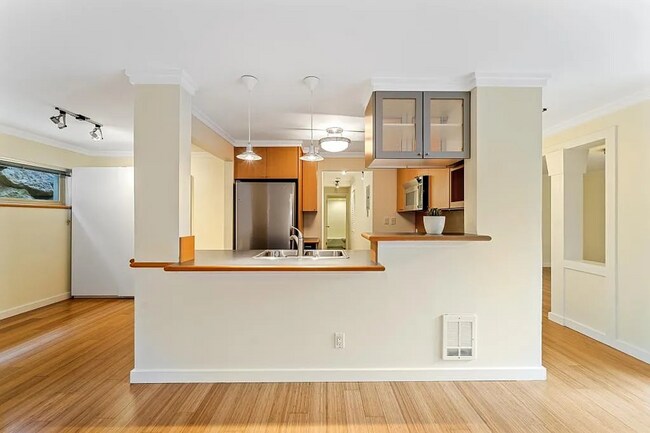 Primary Photo - 2Bd/1Ba Seattle Condo