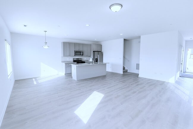 Building Photo - 1241 Gillespie Ln