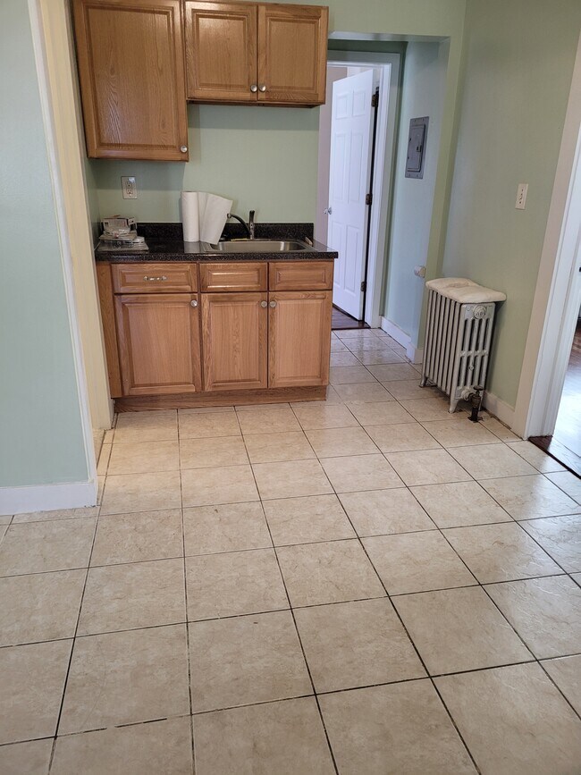 Kitche view - 402 E 18th St