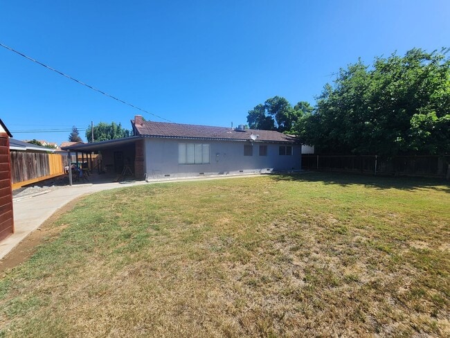 Building Photo - Beautiful Remodled, 3 Bedroom Home!