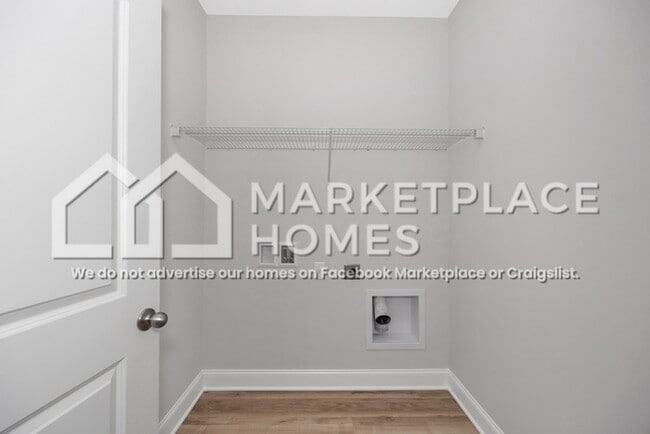 Building Photo - 129 Rose Vly Dr