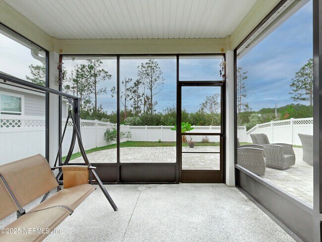 Building Photo - 210 Thistleton Wy