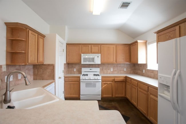 Building Photo - 16910 Tortoise St